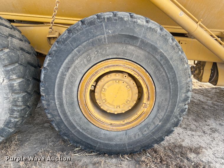 image for item IG9270 1996 Caterpillar D300E  haul truck