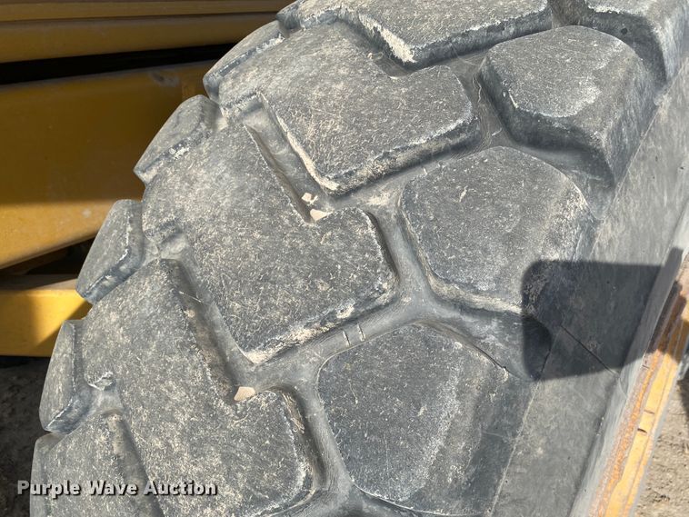 image for item IG9270 1996 Caterpillar D300E  haul truck