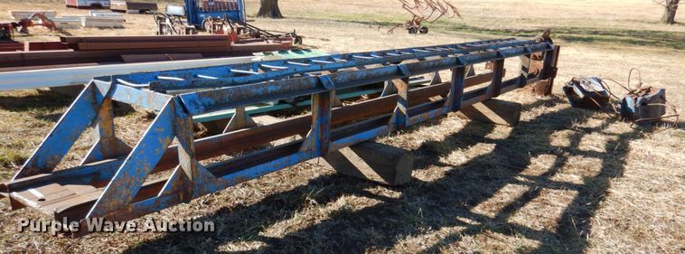 image for item IH9122 Pile driver