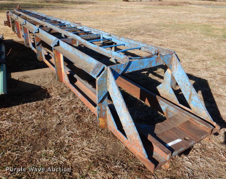 image for item IH9122 Pile driver