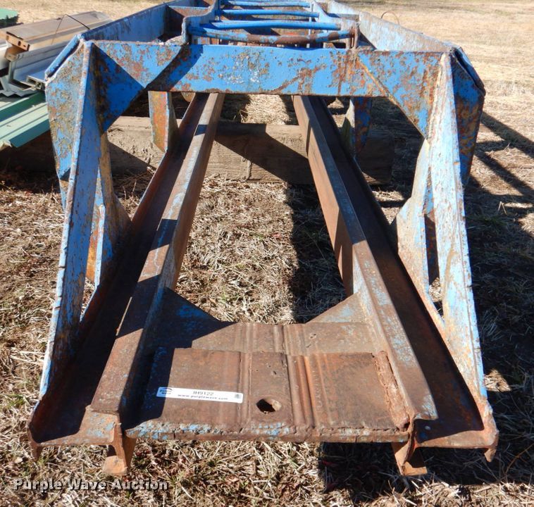 image for item IH9122 Pile driver