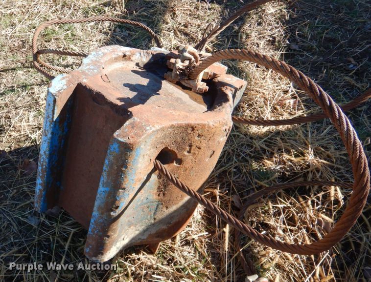 image for item IH9122 Pile driver