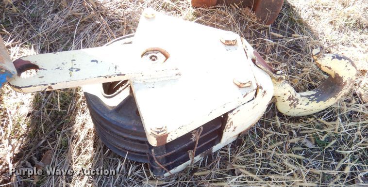 image for item IH9122 Pile driver