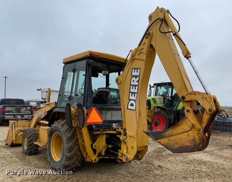 image for item IJ9565 1998 John Deere 310E  backhoe