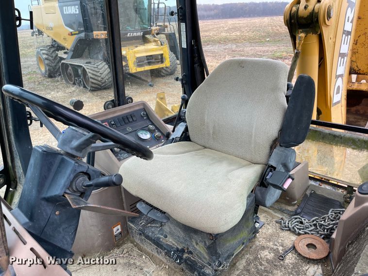 image for item IJ9565 1998 John Deere 310E  backhoe