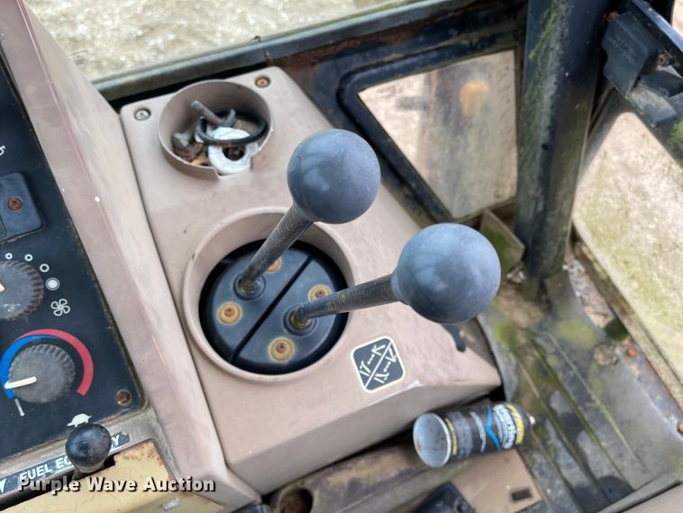 image for item IJ9565 1998 John Deere 310E  backhoe