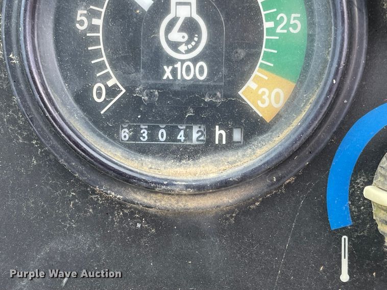 image for item IJ9565 1998 John Deere 310E  backhoe