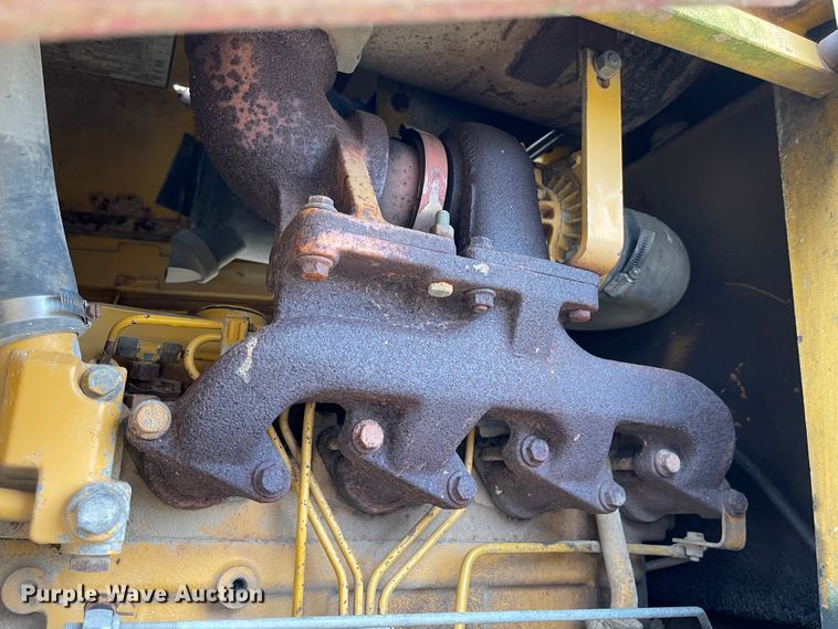 image for item IJ9565 1998 John Deere 310E  backhoe