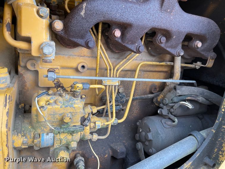 image for item IJ9565 1998 John Deere 310E  backhoe