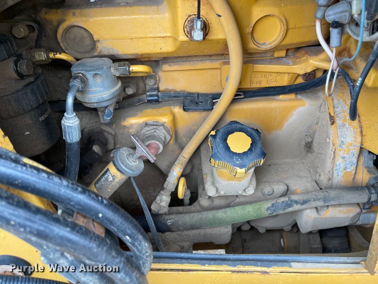 image for item IJ9565 1998 John Deere 310E  backhoe