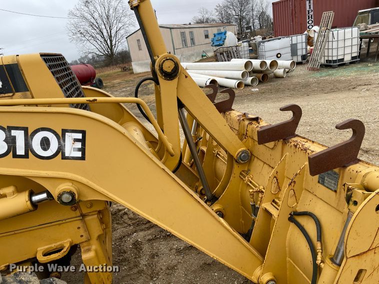 image for item IJ9565 1998 John Deere 310E  backhoe