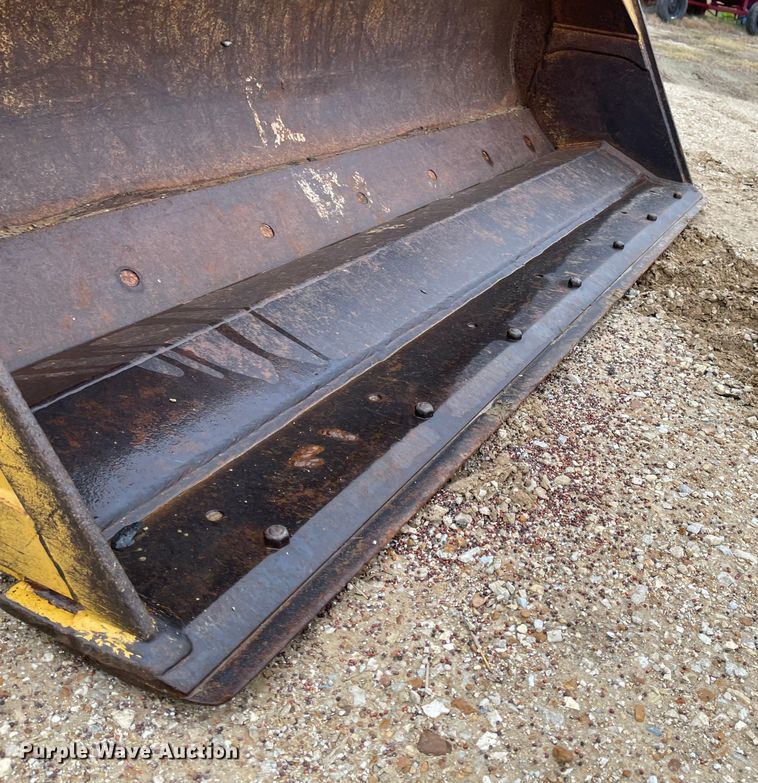 image for item IJ9565 1998 John Deere 310E  backhoe