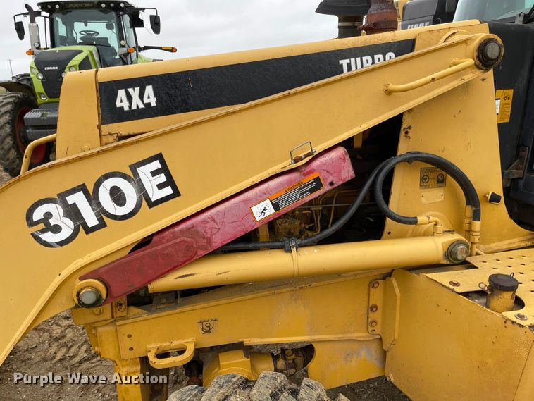 image for item IJ9565 1998 John Deere 310E  backhoe