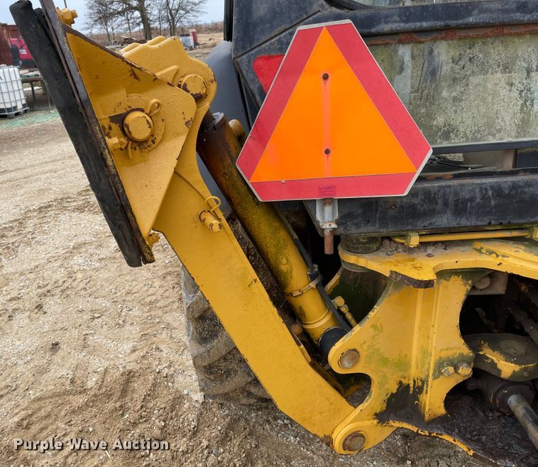 image for item IJ9565 1998 John Deere 310E  backhoe