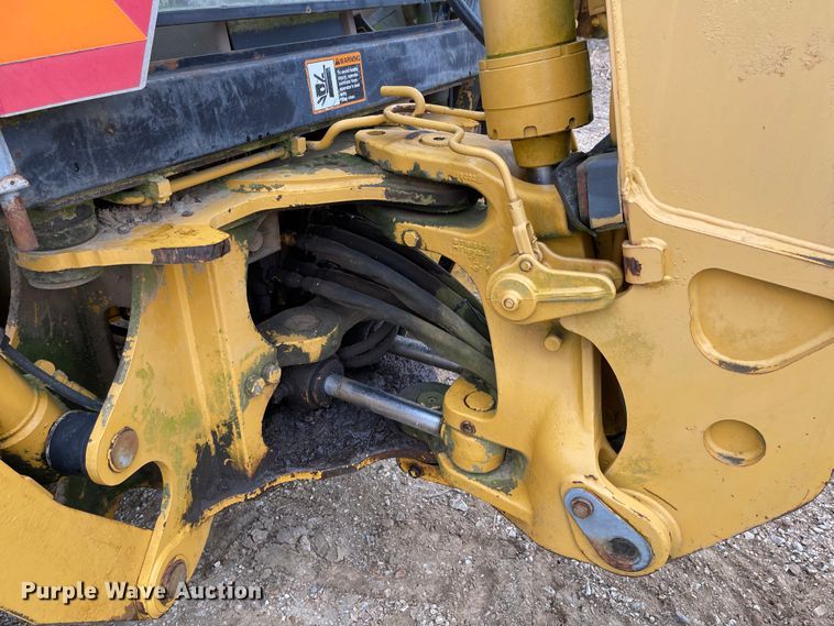 image for item IJ9565 1998 John Deere 310E  backhoe