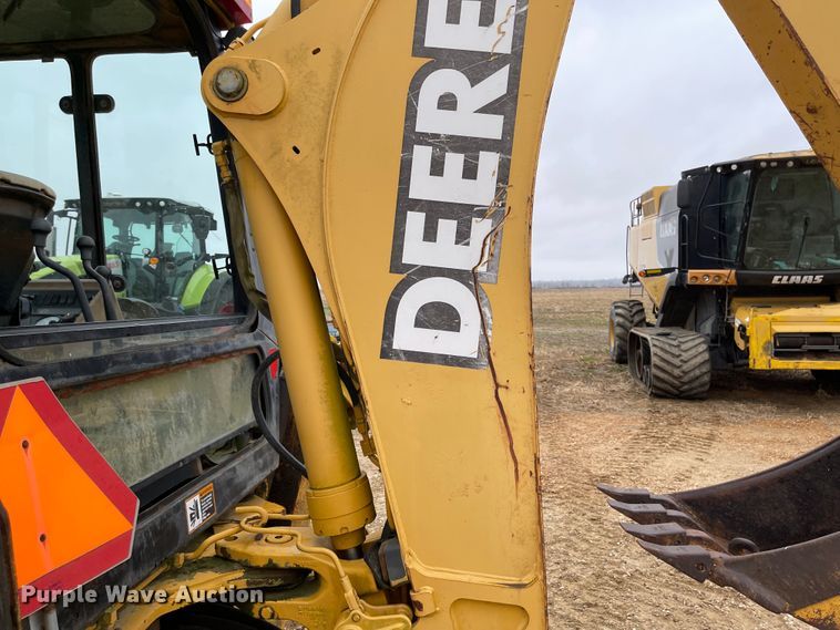 image for item IJ9565 1998 John Deere 310E  backhoe
