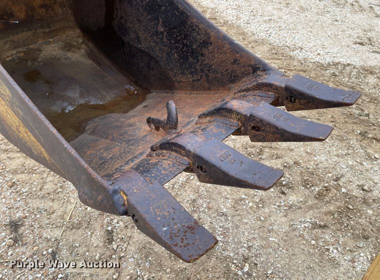 image for item IJ9565 1998 John Deere 310E  backhoe