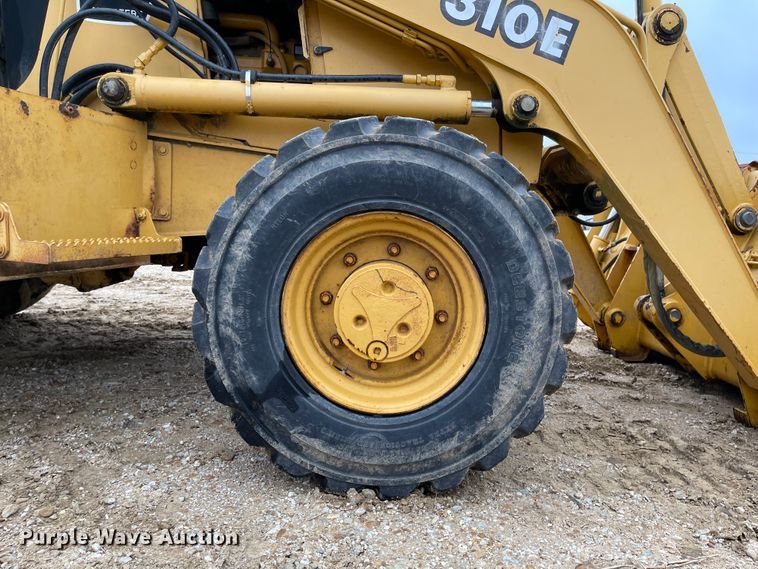 image for item IJ9565 1998 John Deere 310E  backhoe