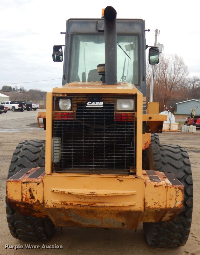 image for item IO9569 1998 Case 621B  wheel loader