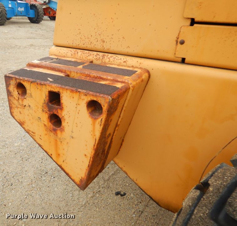 image for item IO9569 1998 Case 621B  wheel loader