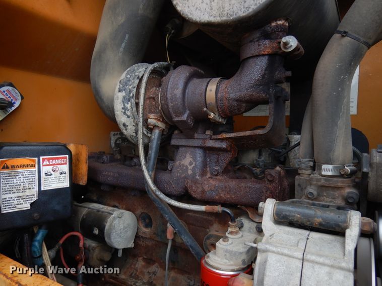 image for item IO9569 1998 Case 621B  wheel loader