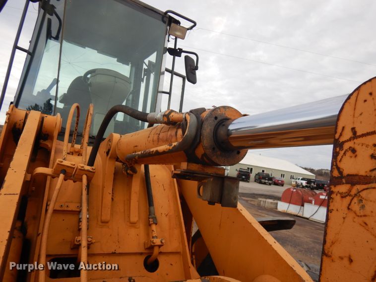 image for item IO9570 2005 Case 621D  wheel loader