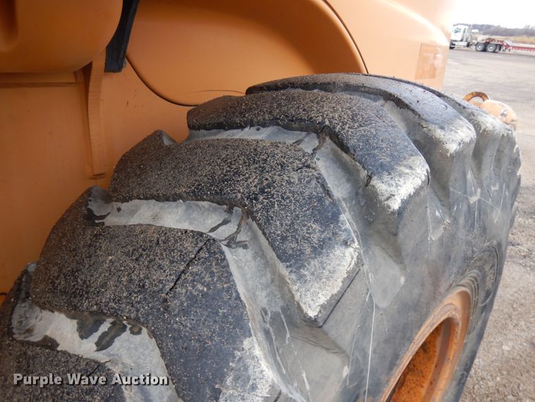 image for item IO9570 2005 Case 621D  wheel loader