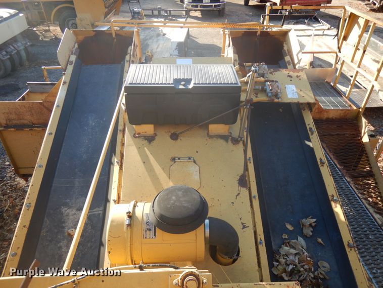 image for item IO9631 1996 Rosco SPR-H  chip spreader