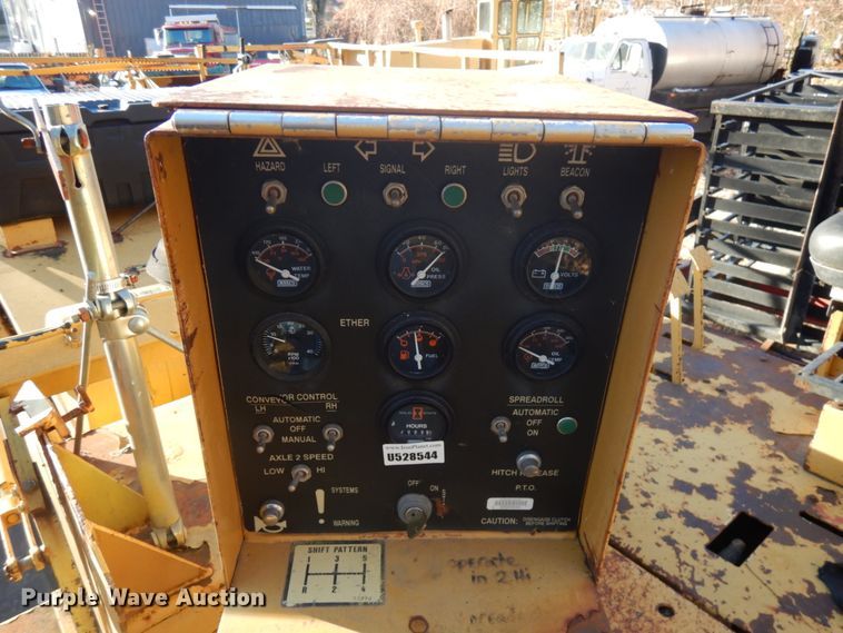 image for item IO9631 1996 Rosco SPR-H  chip spreader