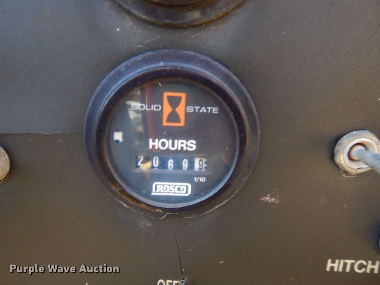 image for item IO9631 1996 Rosco SPR-H  chip spreader