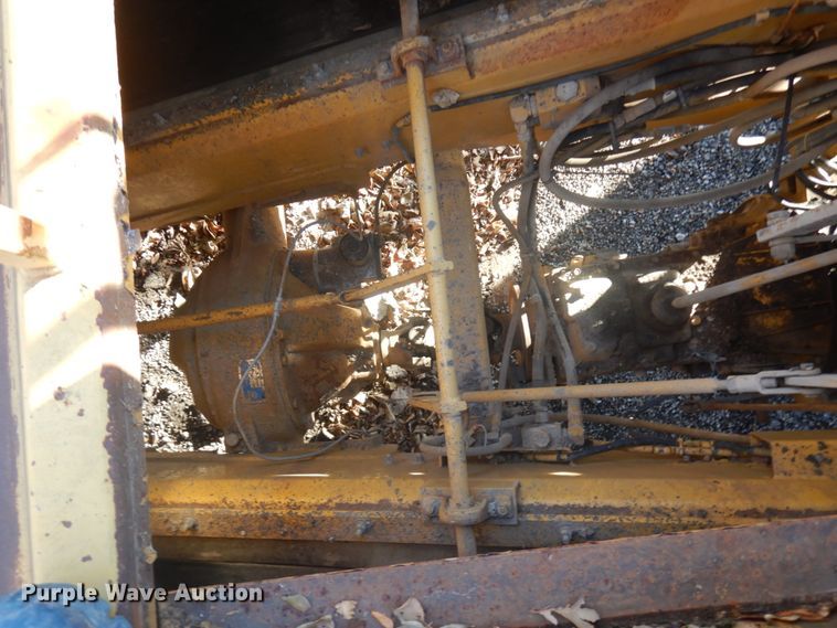 image for item IO9631 1996 Rosco SPR-H  chip spreader