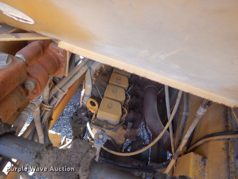 image for item IO9631 1996 Rosco SPR-H  chip spreader