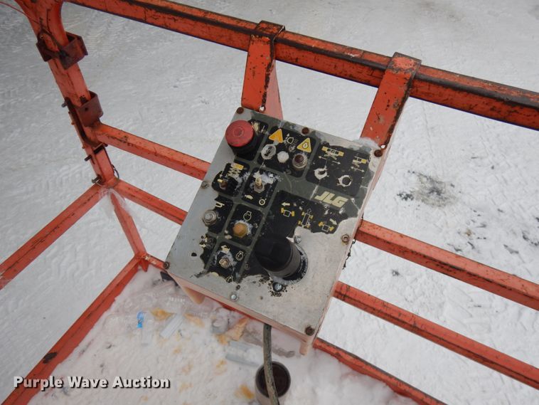 image for item IO9651 JLG 40RTS  scissor lift