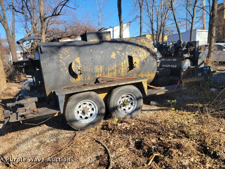 image for item IV9736 2012 Neal  seal coat trailer