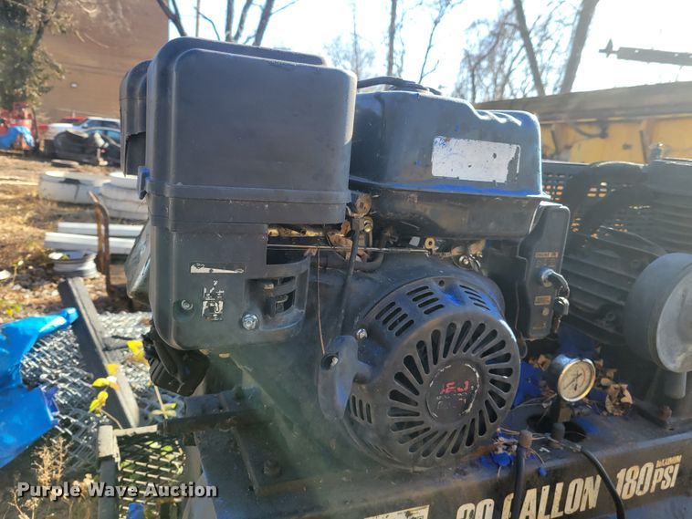 image for item IV9736 2012 Neal  seal coat trailer