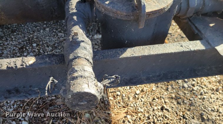 image for item IV9736 2012 Neal  seal coat trailer