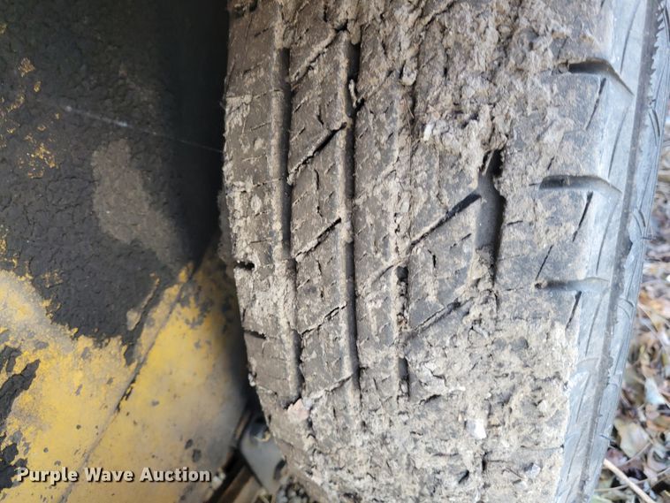 image for item IV9736 2012 Neal  seal coat trailer