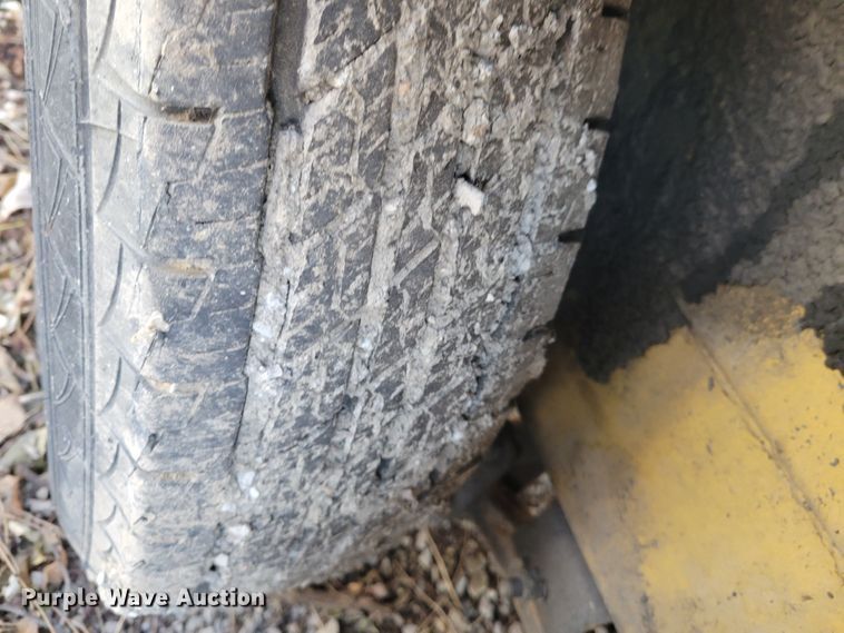 image for item IV9736 2012 Neal  seal coat trailer