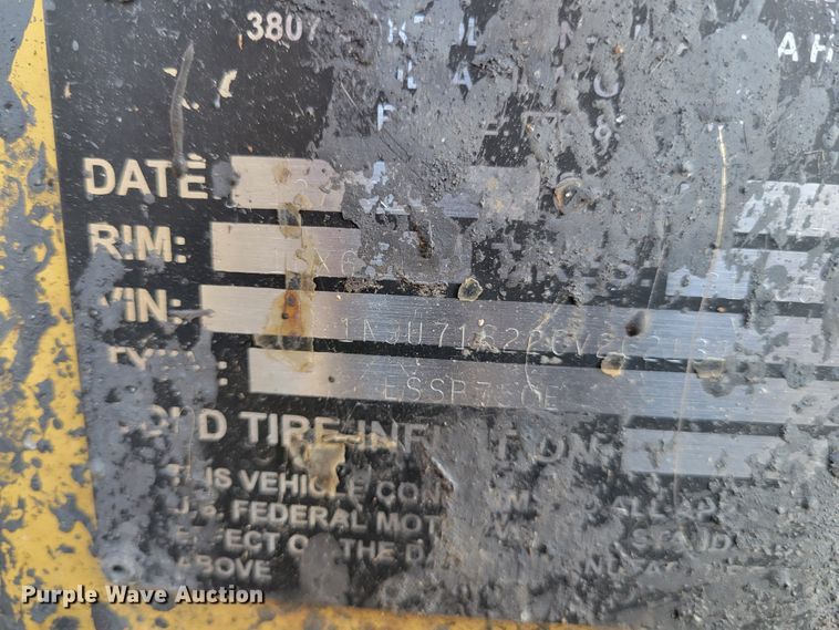 image for item IV9736 2012 Neal  seal coat trailer