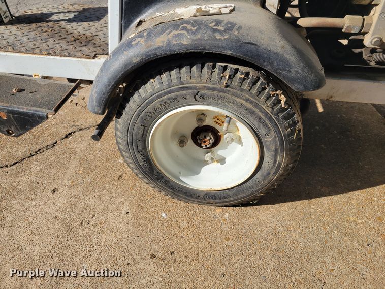 image for item IV9739 Lazy Liner  paint striping machine driver