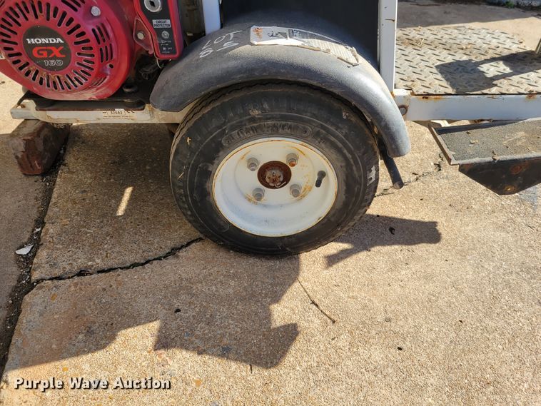 image for item IV9739 Lazy Liner  paint striping machine driver