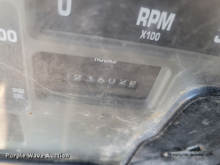 image for item IV9740 2000 International 4700  dump truck