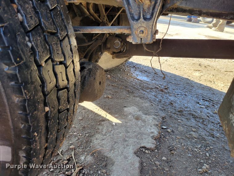 image for item IV9740 2000 International 4700  dump truck