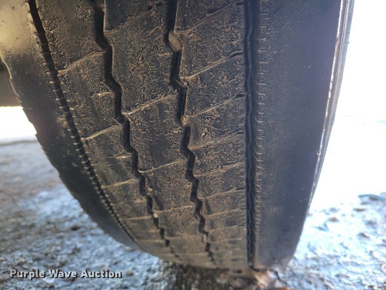 image for item IV9740 2000 International 4700  dump truck