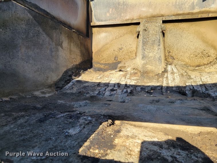 image for item IV9741 1993 International 8100  dump truck