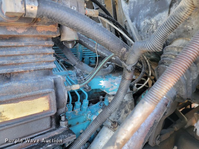 image for item IV9741 1993 International 8100  dump truck