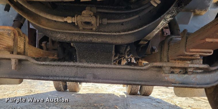 image for item IV9741 1993 International 8100  dump truck