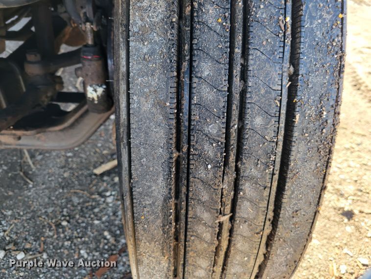 image for item IV9741 1993 International 8100  dump truck