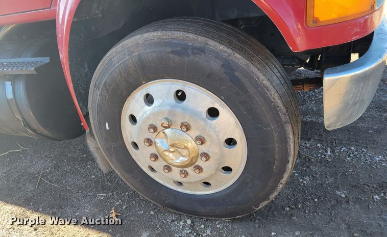 image for item IV9741 1993 International 8100  dump truck