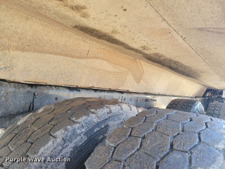 image for item IV9742 2005 Sterling LT8500  dump truck